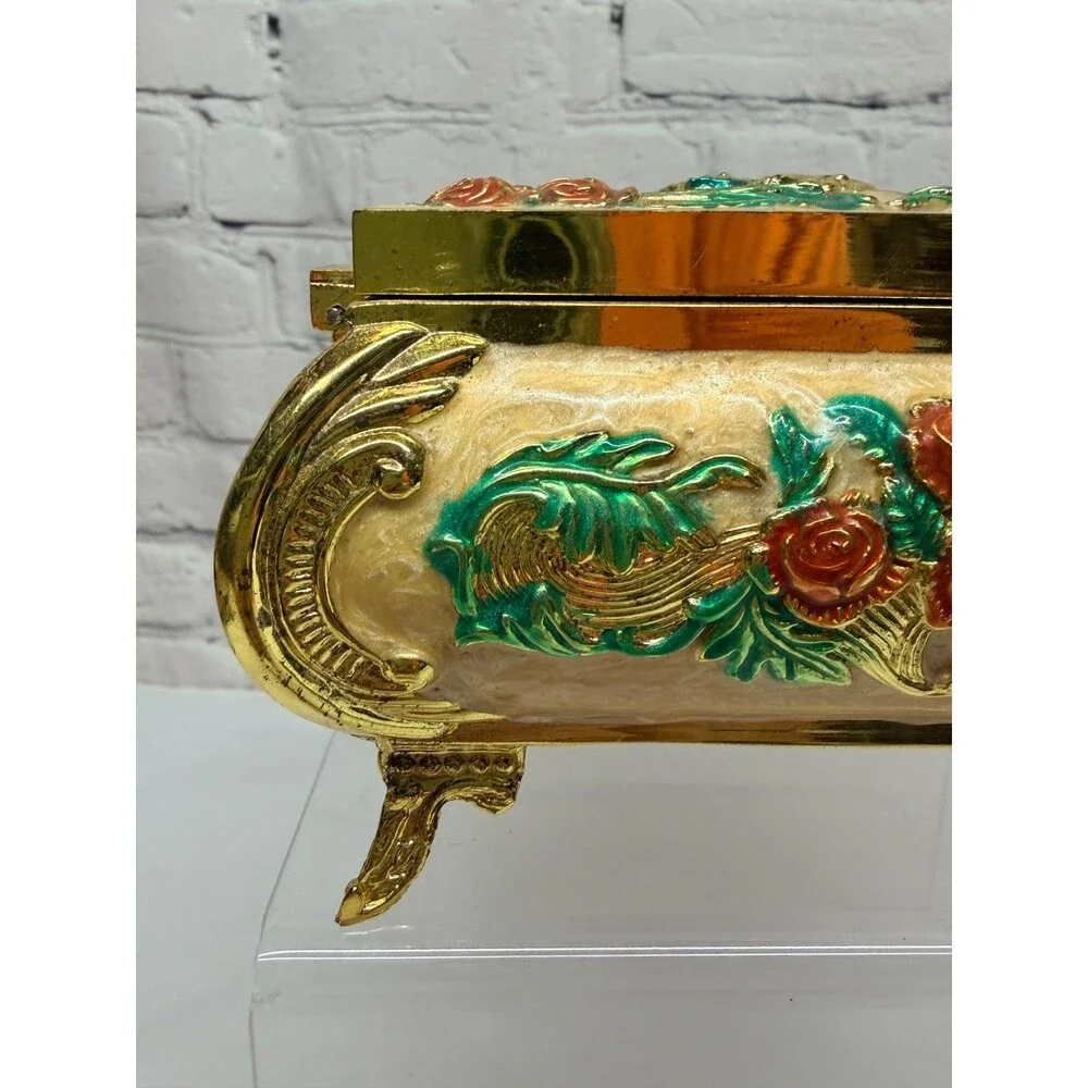 Vtg Jewelry Box Metal Enamel Christmas Scene Footed  Santa Sleigh Russian Troika